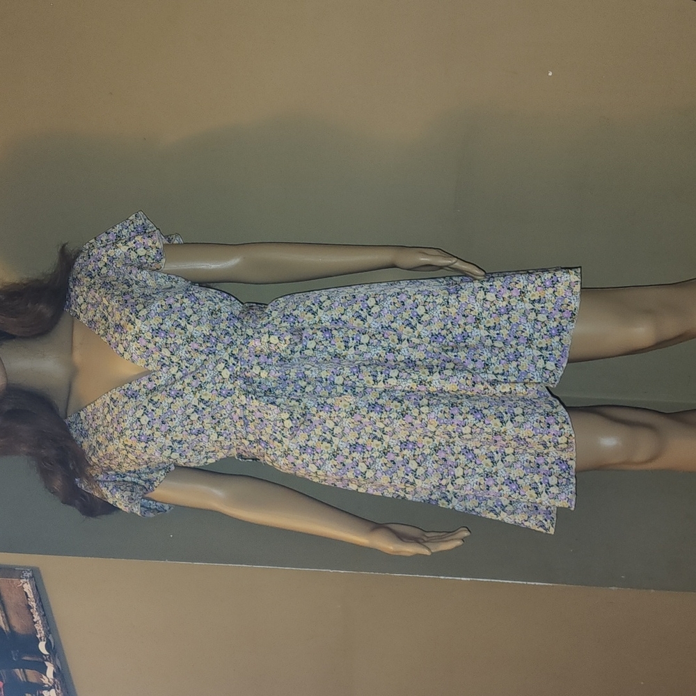 Ditsy Floral Wrap Belted Dress - Picture 4 of 9